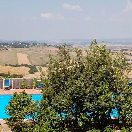 Appartamento Sleeps 4 Pool Wifi T762842 Lajatico