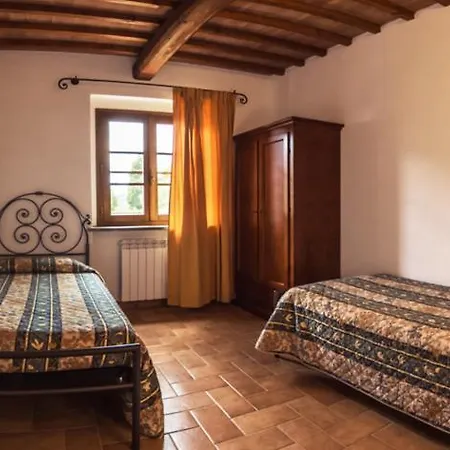 Appartamento Sleeps 4 Pool Wifi T762842 *